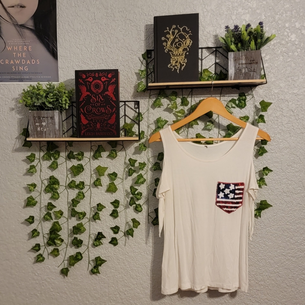 Tank top/ Off the Shoulder